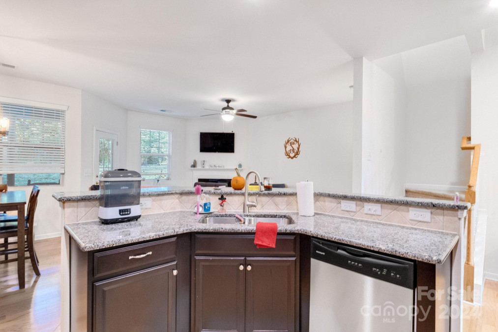 5015 Mockernut Ln Lancaster, SC 29707