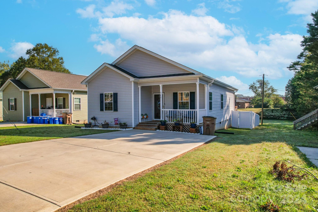 327 Martin St Shelby, NC 28150