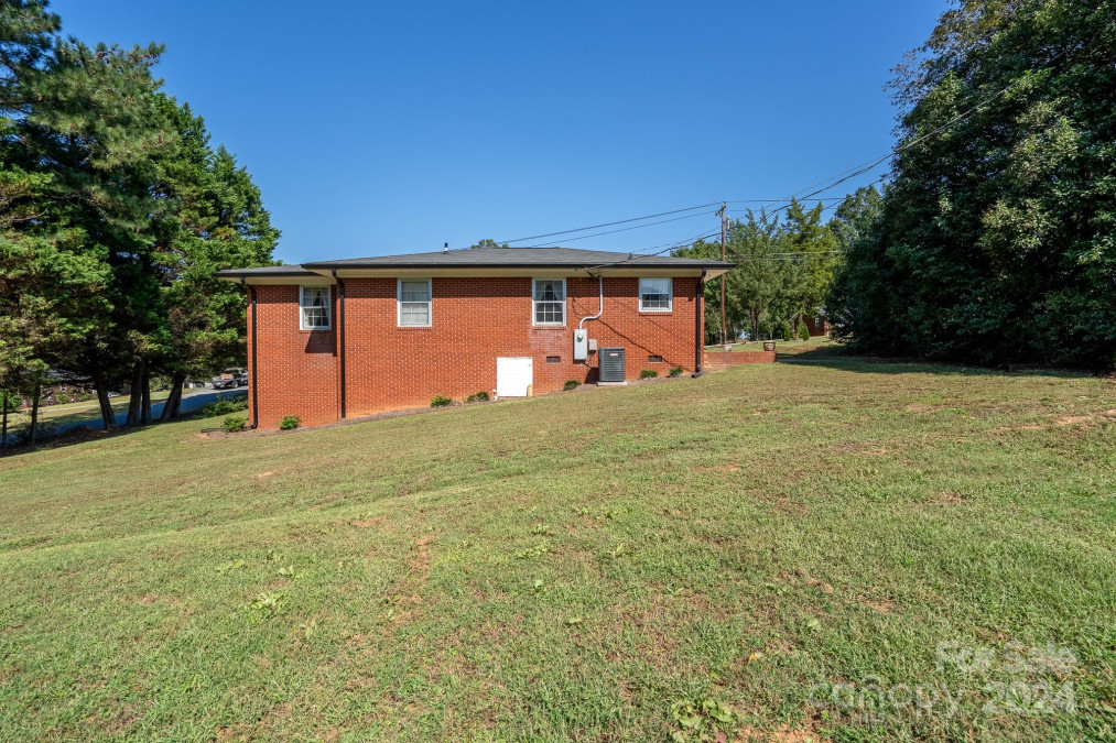 219 Summit St Norwood, NC 28128