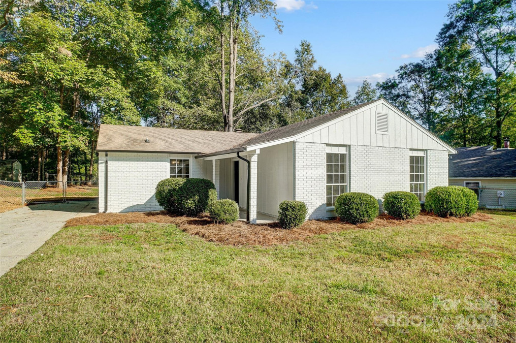 6406 Farmstead Dr Charlotte, NC 28227