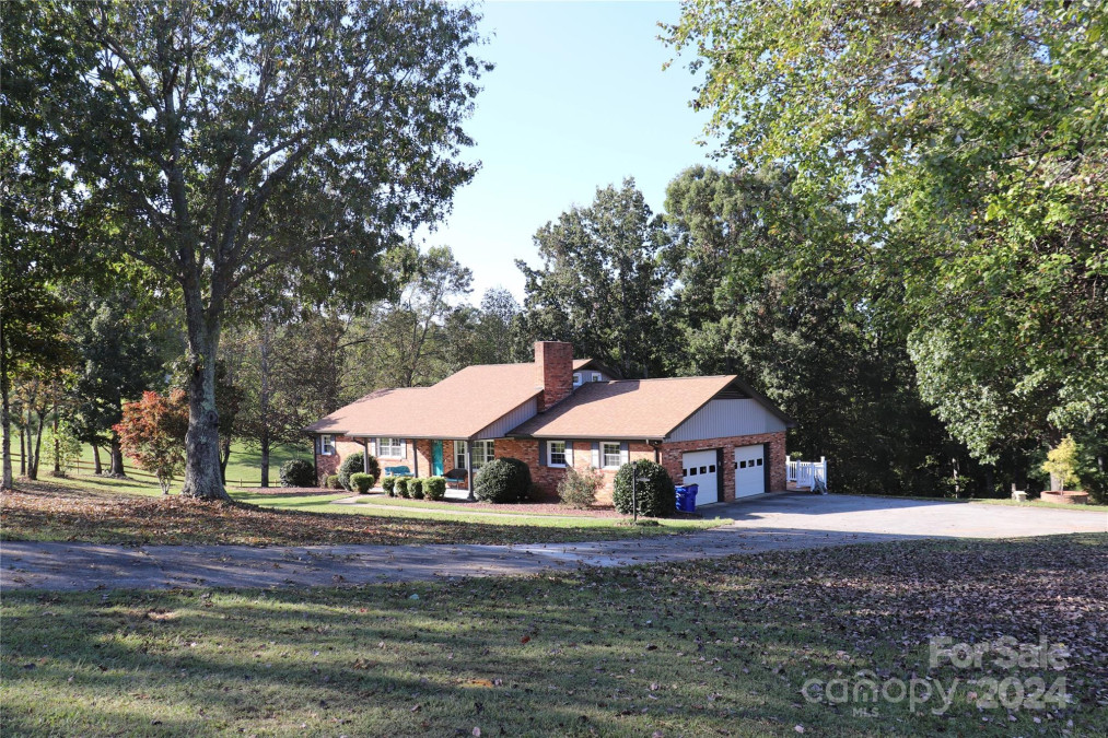 1158 Cajah Mountain Rd Hudson, NC 28638