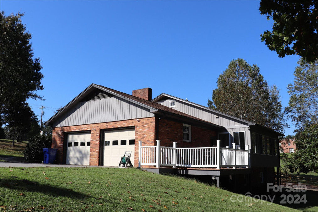 1158 Cajah Mountain Rd Hudson, NC 28638