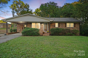 408 Cedar St Dallas, NC 28034