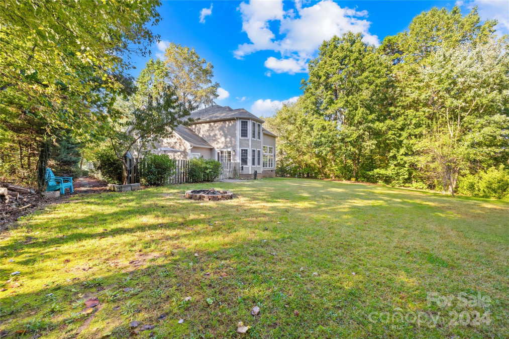 141 Red Brook Ln Mooresville, NC 28117