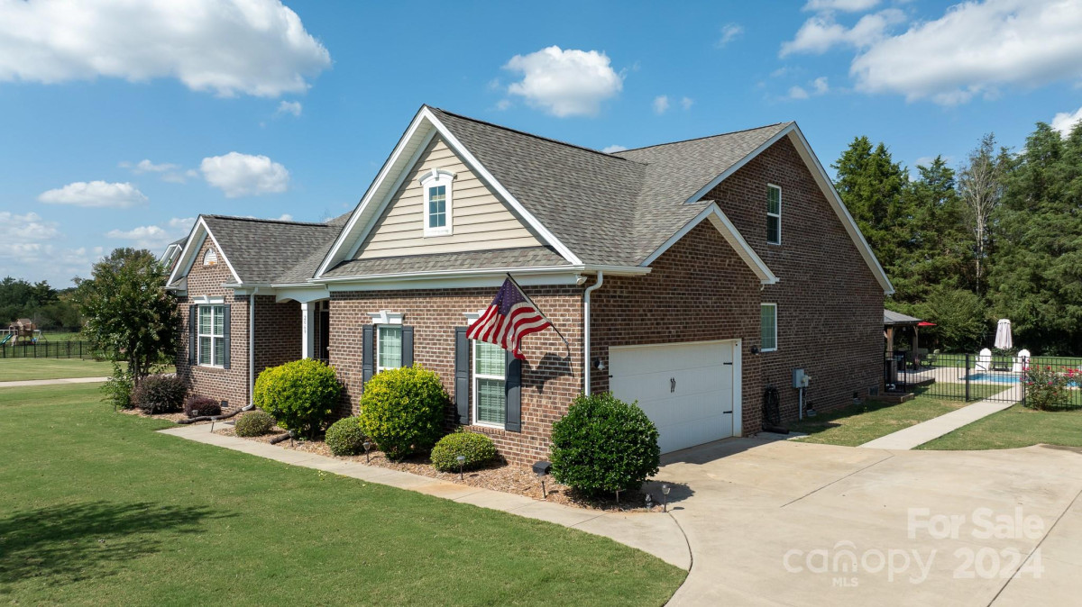 2069 Belle Regal Cir Rock Hill, SC 29732