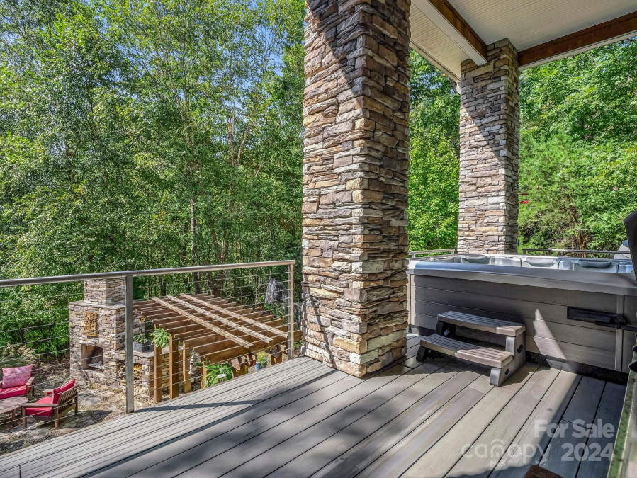 167 Trails End Lake Lure, NC 28746