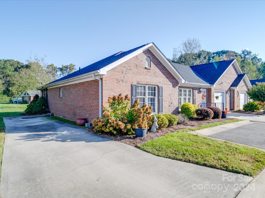 564 Royalty Ct Gastonia, NC 28054