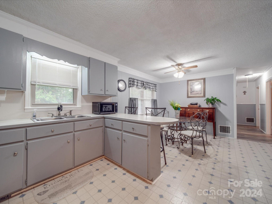 1009 Davis Dr Chester, SC 29706