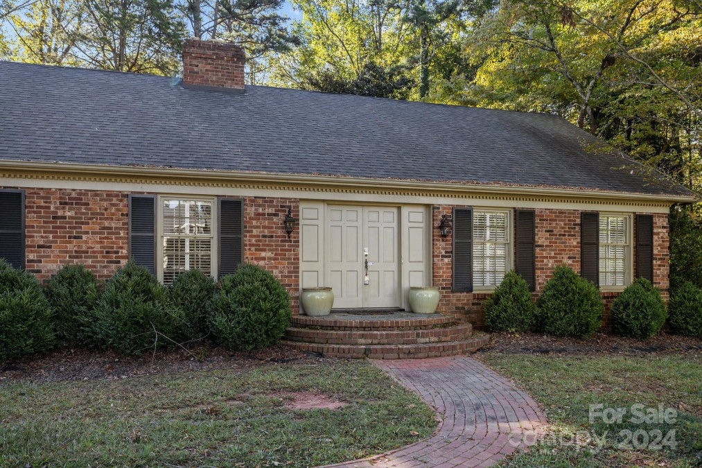 201215 Smithfield Dr Charlotte, NC 28270