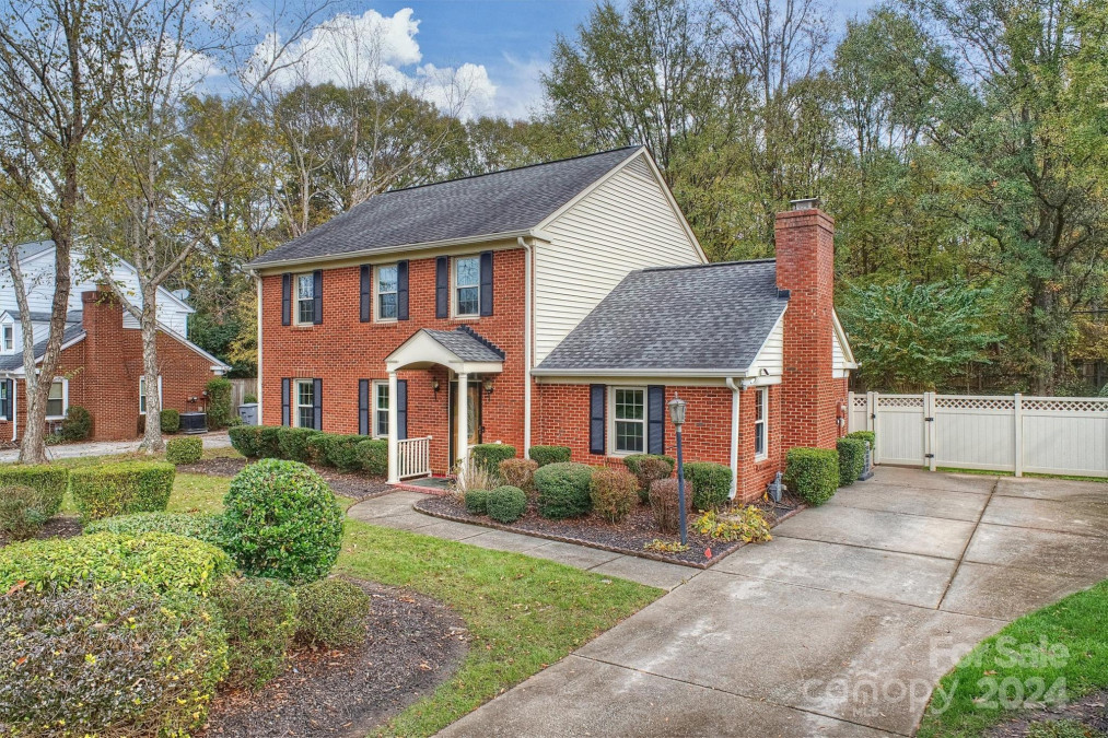 9917 Elm Creek Ln Charlotte, NC 28277