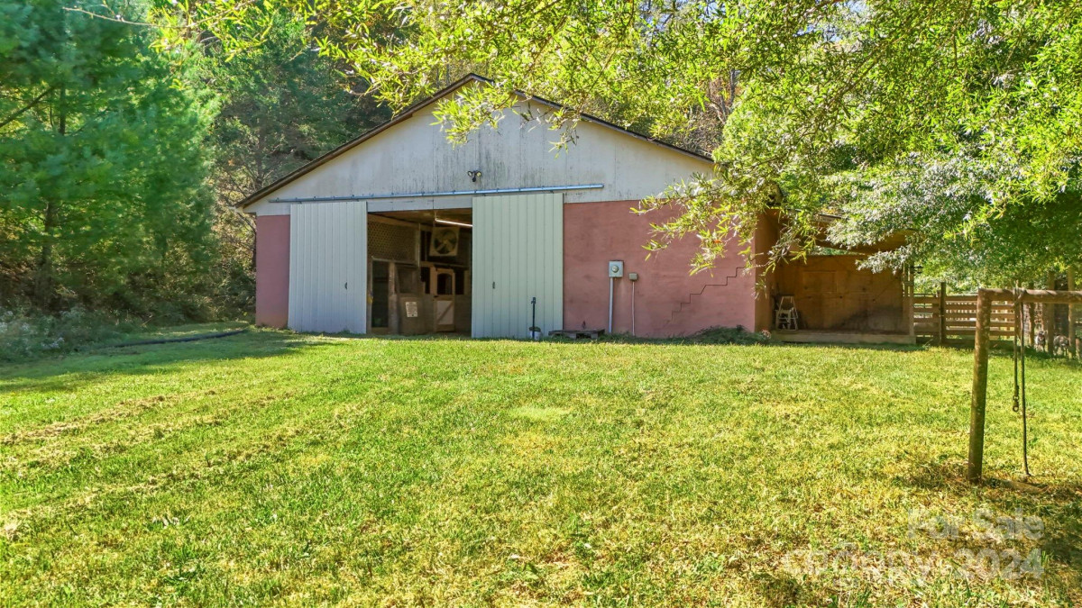 3409 Collettsville Rd Lenoir, NC 28645