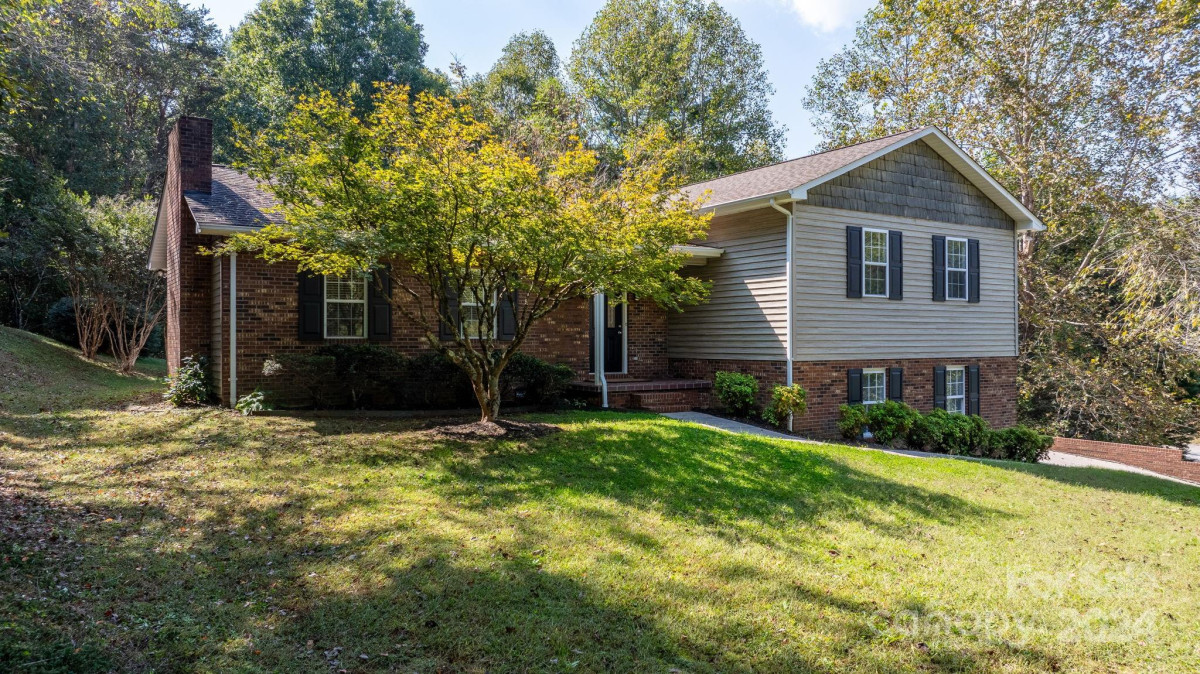 3511 Raintree Dr Hudson, NC 28638