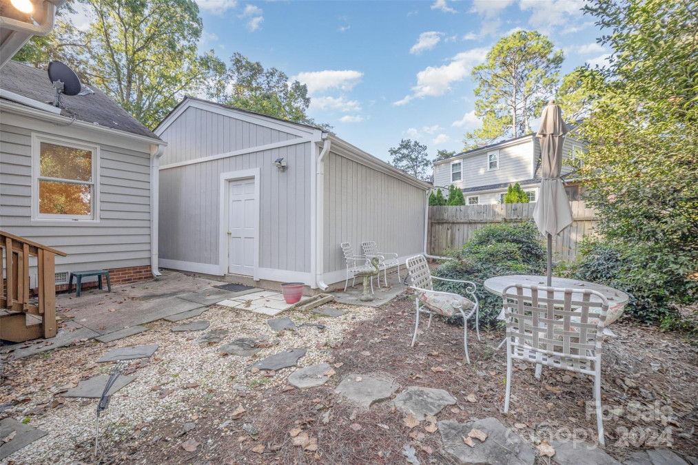 4607 Crooked Oak Ln Charlotte, NC 28226