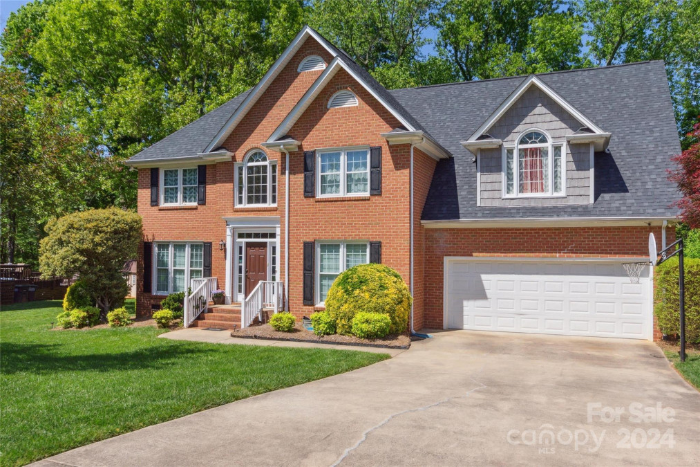 1630 Village Ct Gastonia, NC 28054