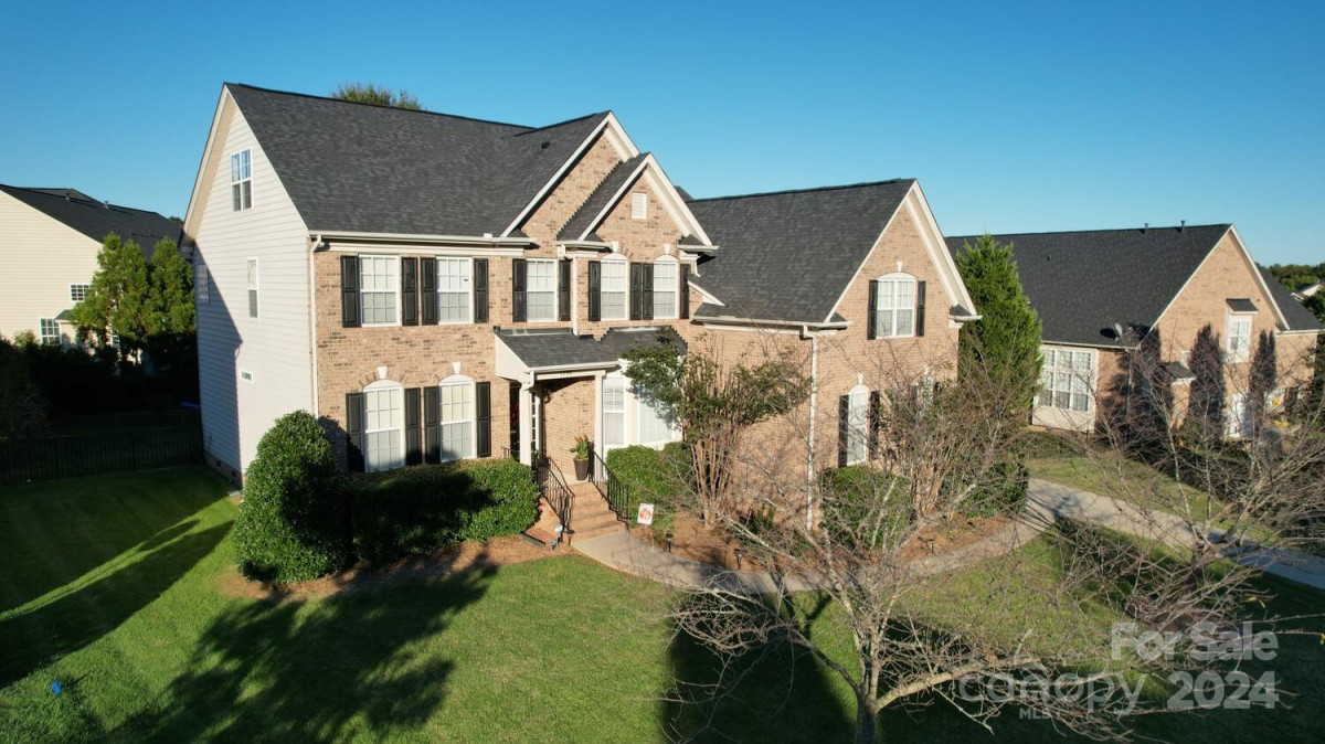 1708 Aringill Ln Matthews, NC 28104