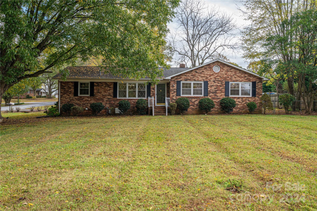 1087 Detter Rd Lincolnton, NC 28092