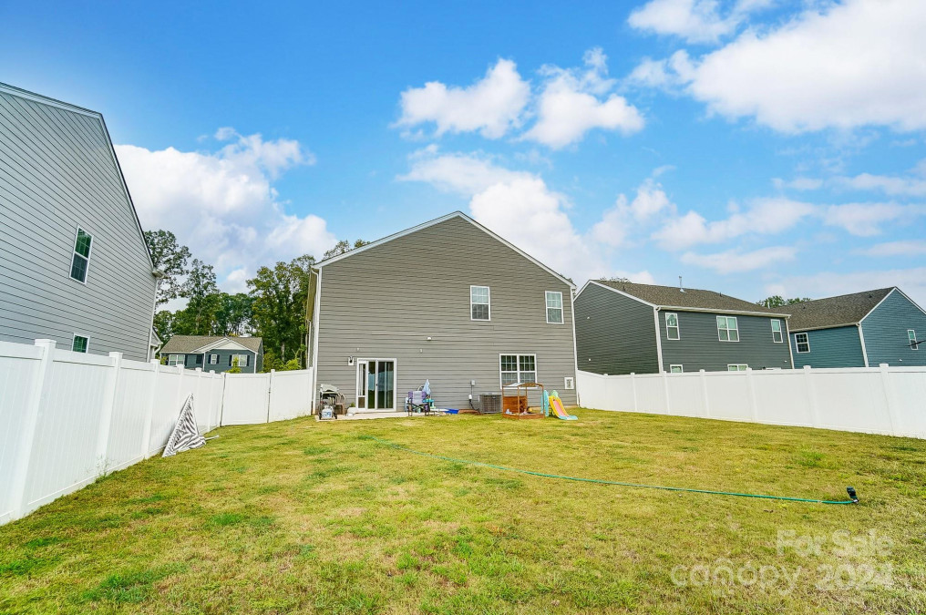 3523 Sycamore Crossing Ct Mount Holly, NC 28120