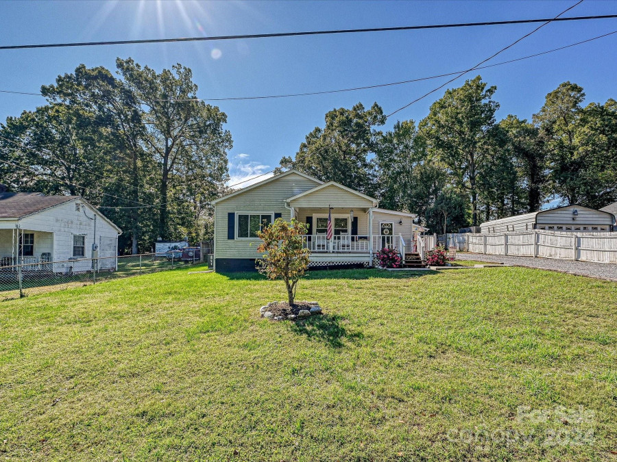 114 Nantz Ave Mount Holly, NC 28120