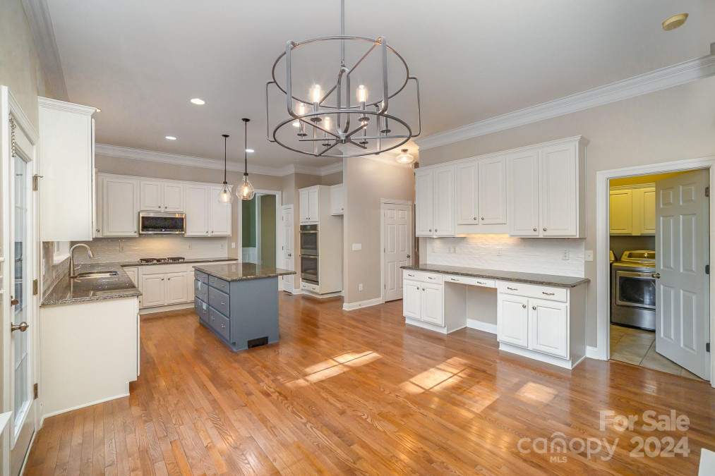 1654 Scotch Pine Ln Tega Cay, SC 29708