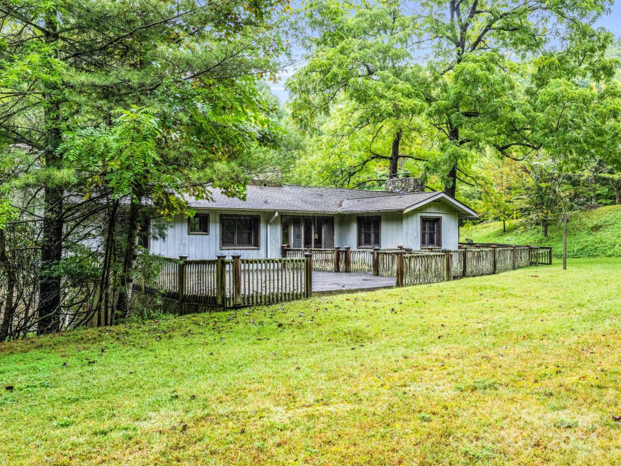 270 Mills River Way Horse Shoe, NC 28742