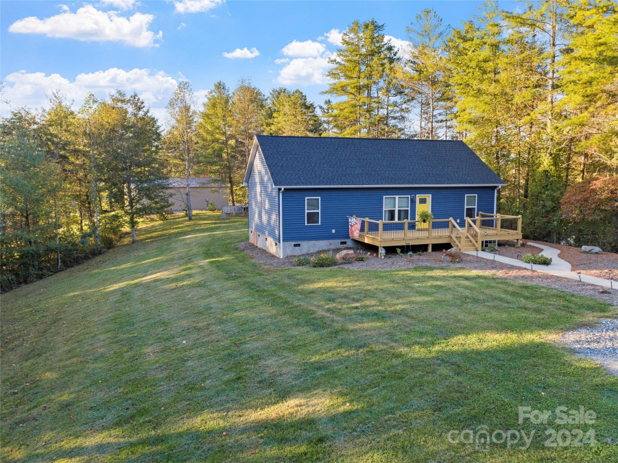 57 Tonto Rd Weaverville, NC 28787