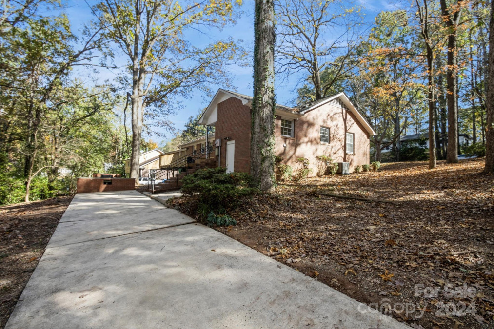 4601 Easthaven Dr Charlotte, NC 28212