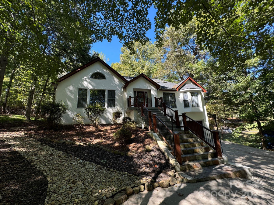 116 Oakhill Ct Mount Gilead, NC 27306