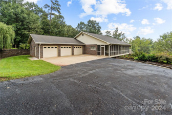 2066 Waterford Way Morganton, NC 28655