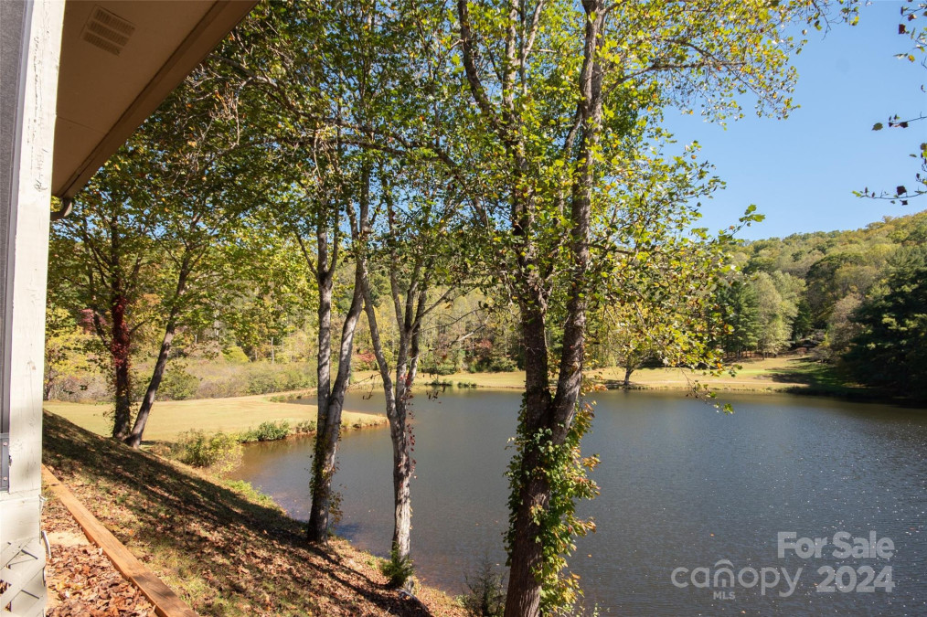 50B Mint Lake Ct Franklin, NC 28734