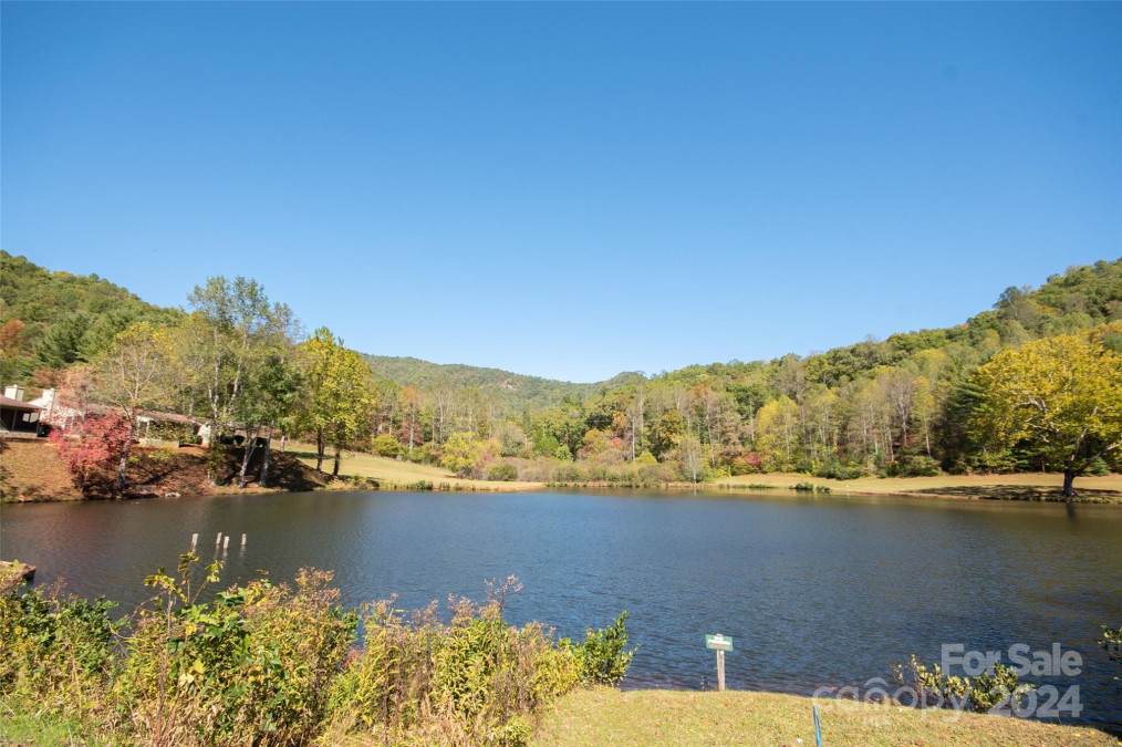 50B Mint Lake Ct Franklin, NC 28734