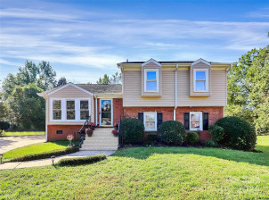 301 Red Roan Pl Charlotte, NC 28215