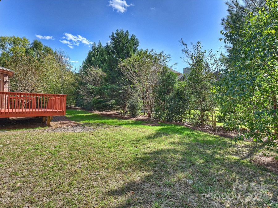 1007 Twin Pines Dr Matthews, NC 28104