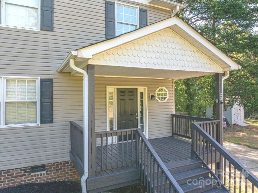 128 Inverness Loop Mooresville, NC 28117