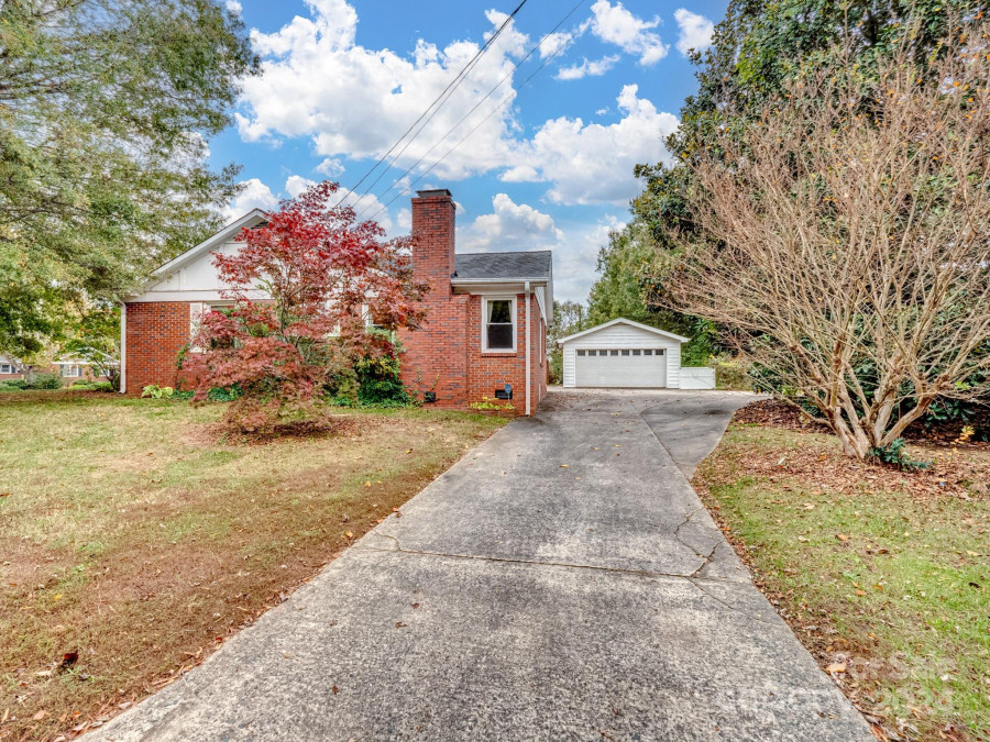 1119 Castlegate St Gastonia, NC 28054