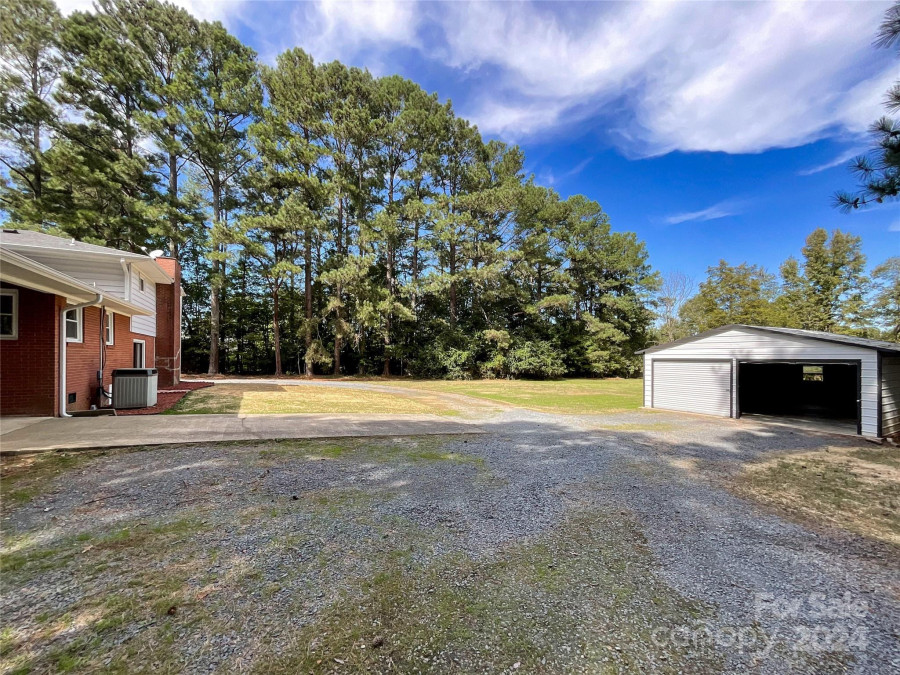 40033 Deanna Rd Albemarle, NC 28001