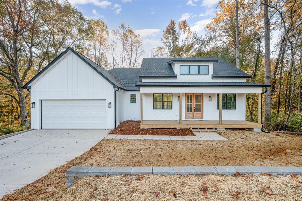 1043 Lester Rd Clover, SC 29710