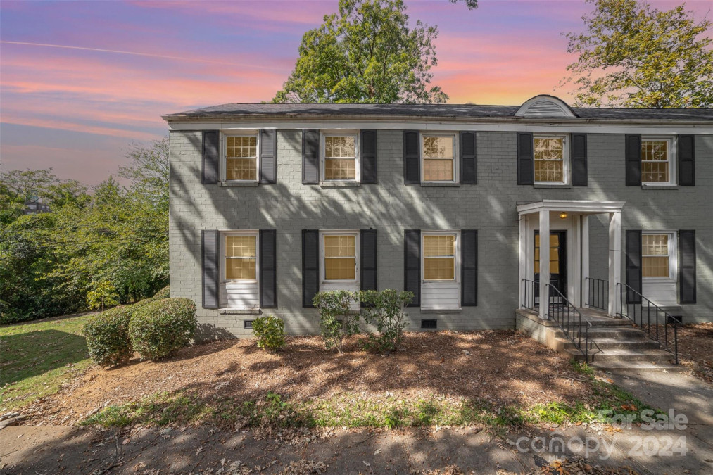 343 Wakefield Dr Charlotte, NC 28209