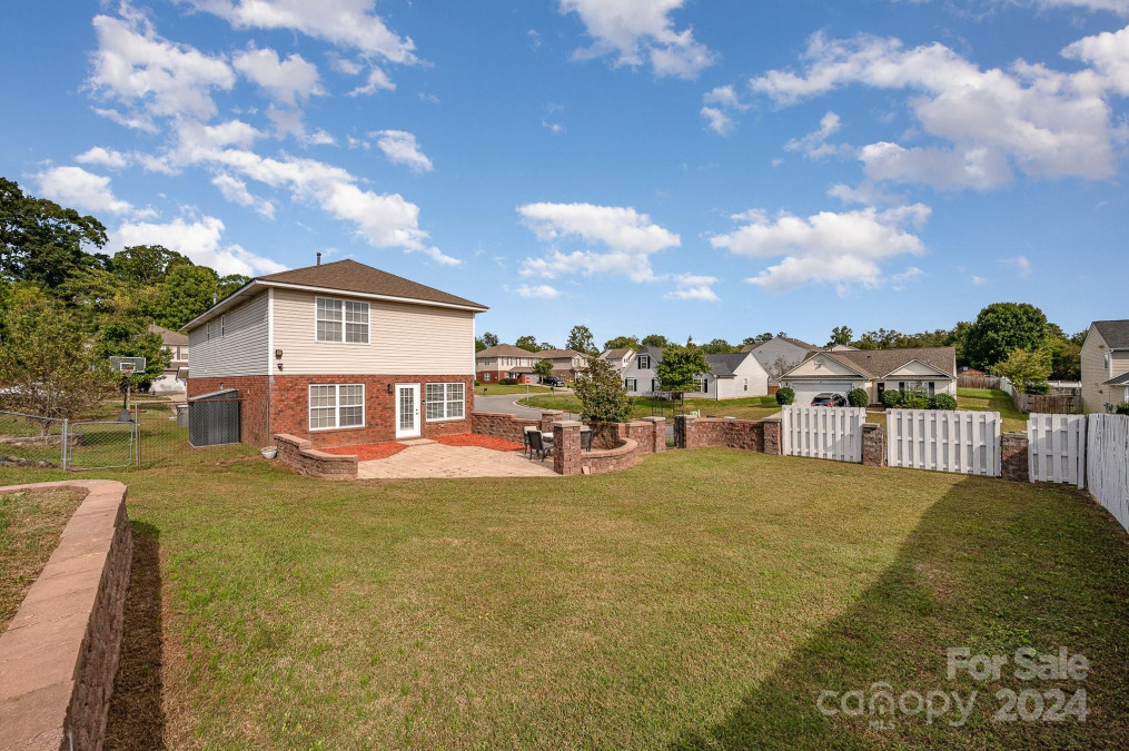 1994 Quill Ct Kannapolis, NC 28083