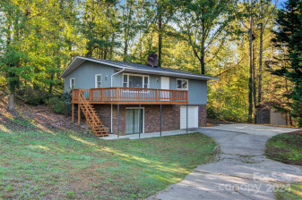 2440 Crestview St Morganton, NC 28655