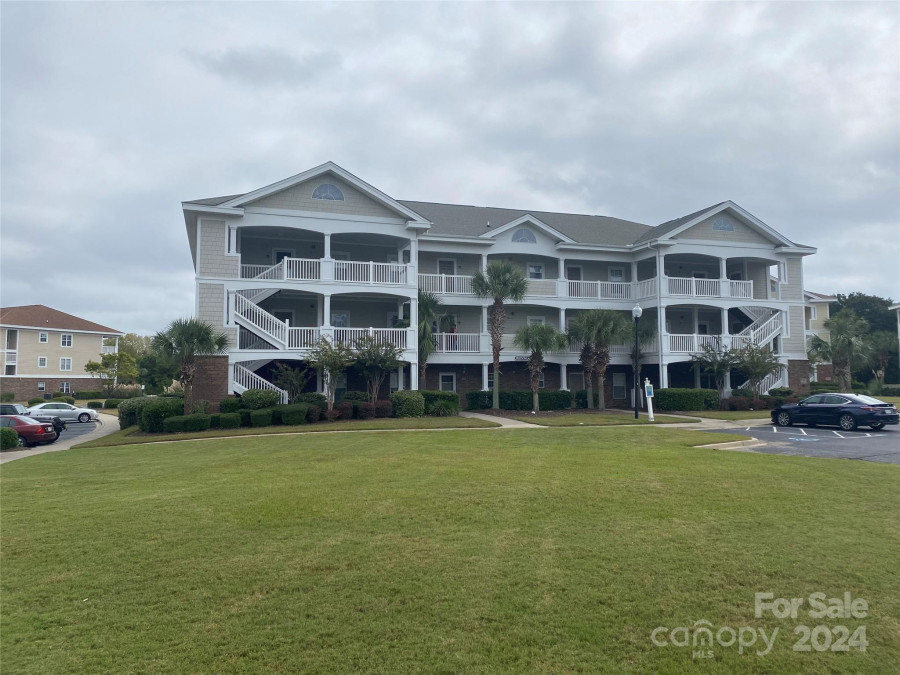 5801 Oyster Catcher Dr North Myrtle Beach, SC 29582