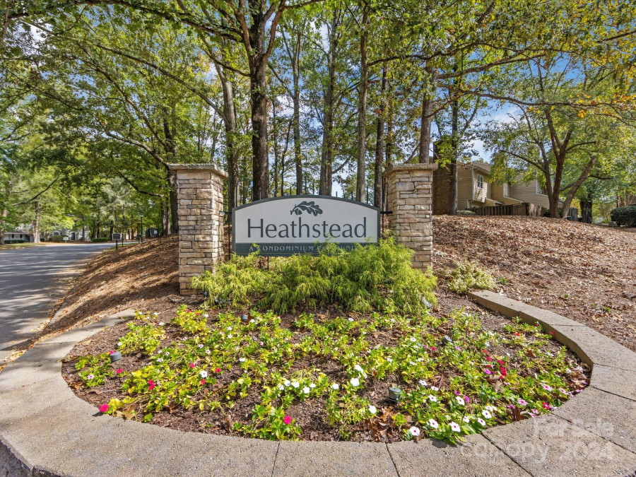 3370 Heathstead Pl Charlotte, NC 28210