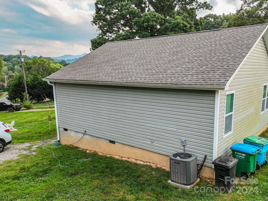 303 Morgan Rd Candler, NC 28715