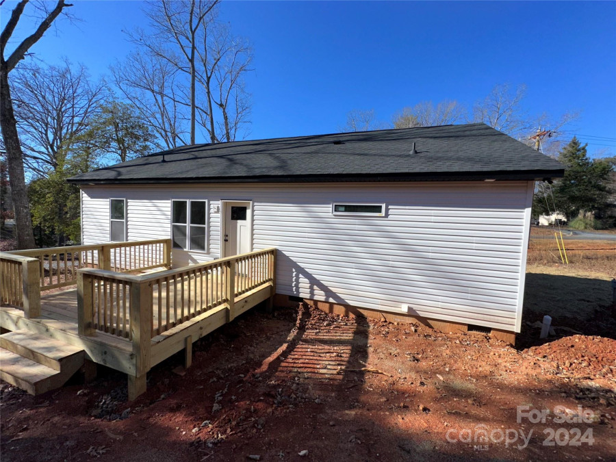 119 Woodline Dr Troy, NC 27371