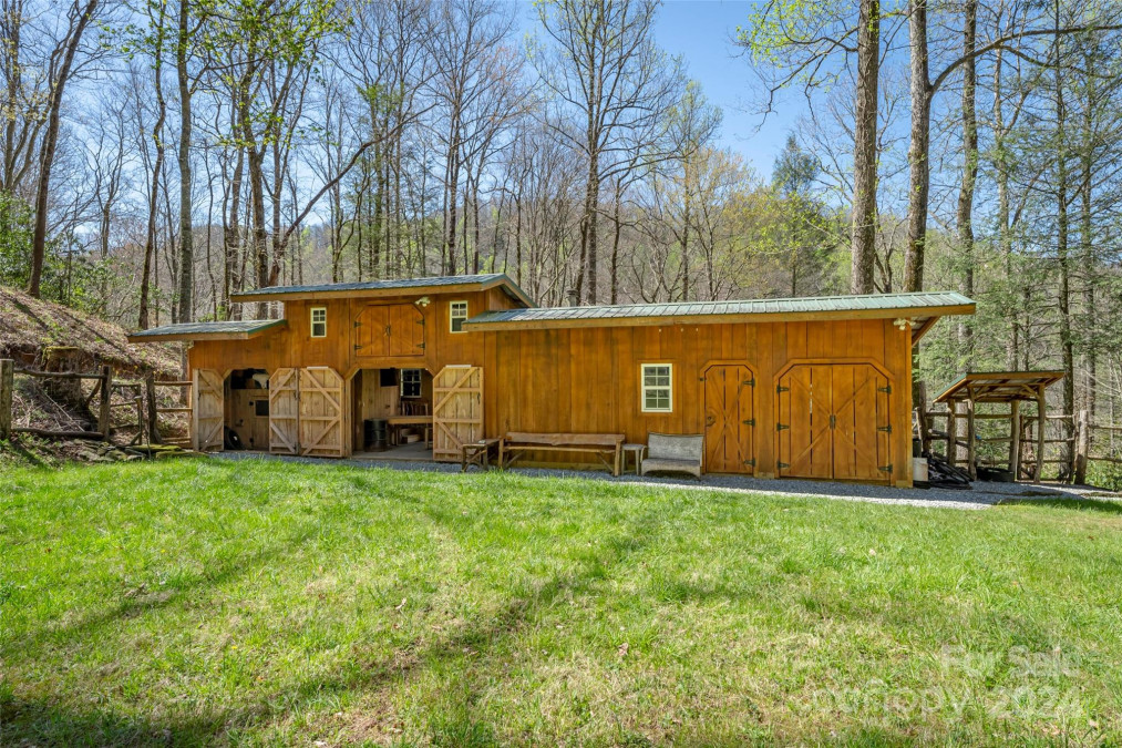 3939 Pickens Hw Rosman, NC 28772