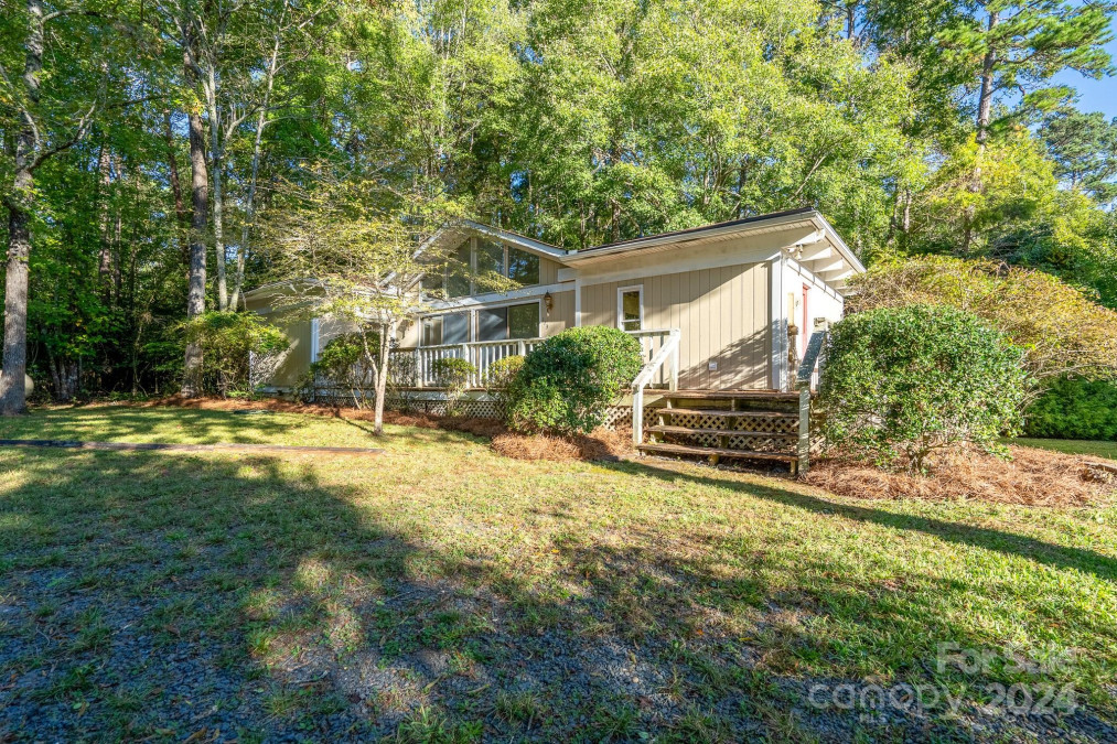 173 Delwood Ct Mount Gilead, NC 27306