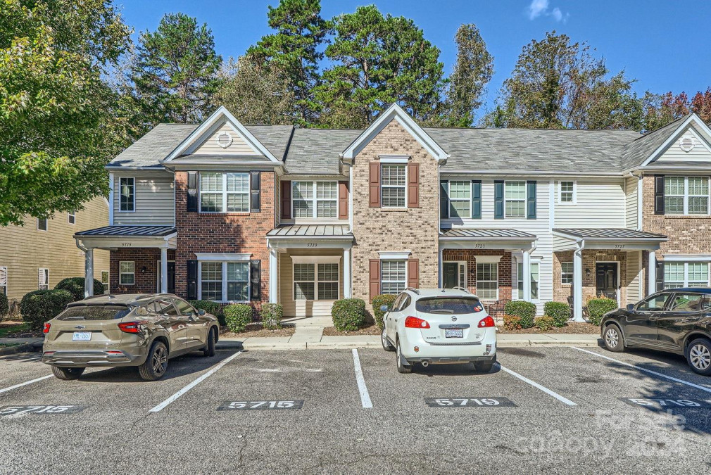 5719 Bent Creek Cir Charlotte, NC 28227