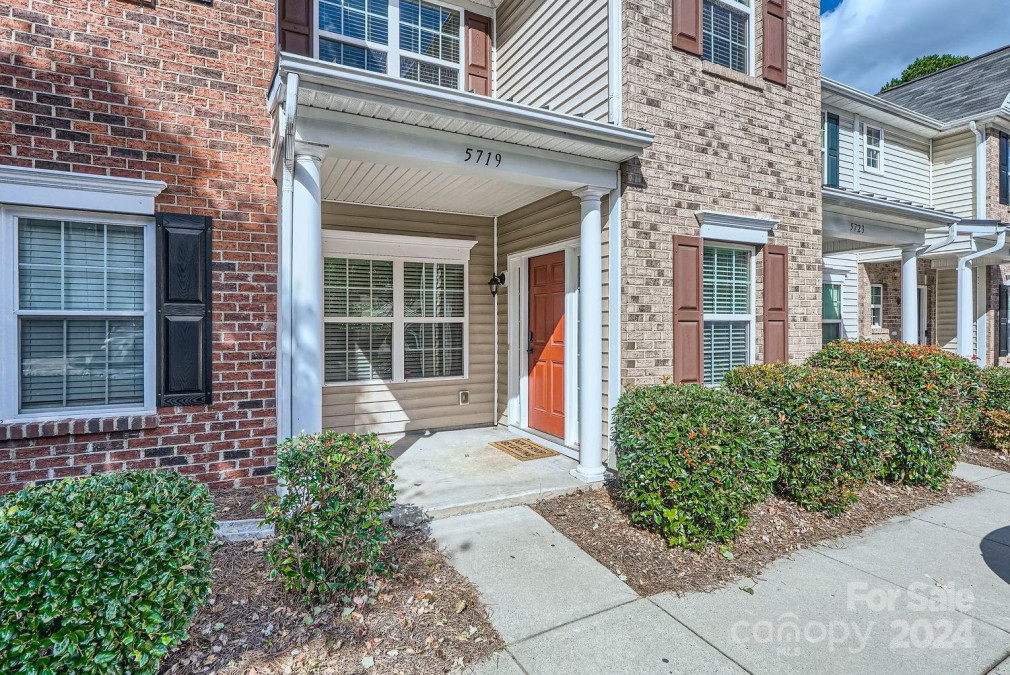 5719 Bent Creek Cir Charlotte, NC 28227