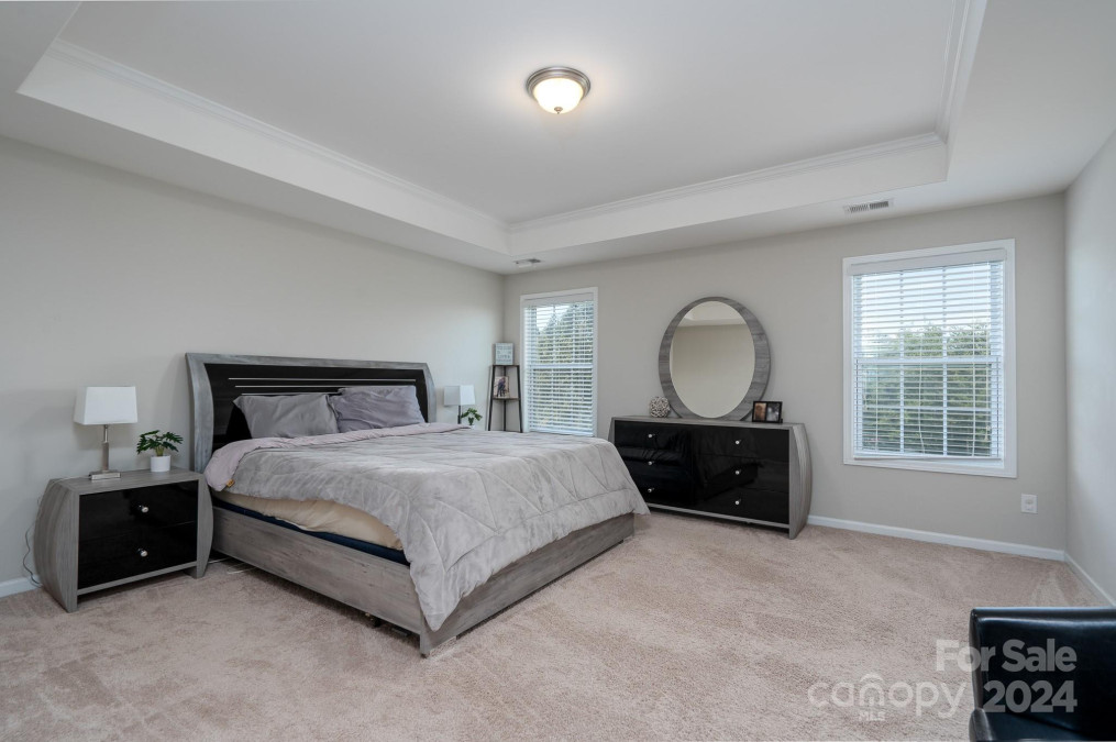 8806 Douglas Palace Ct Charlotte, NC 28278