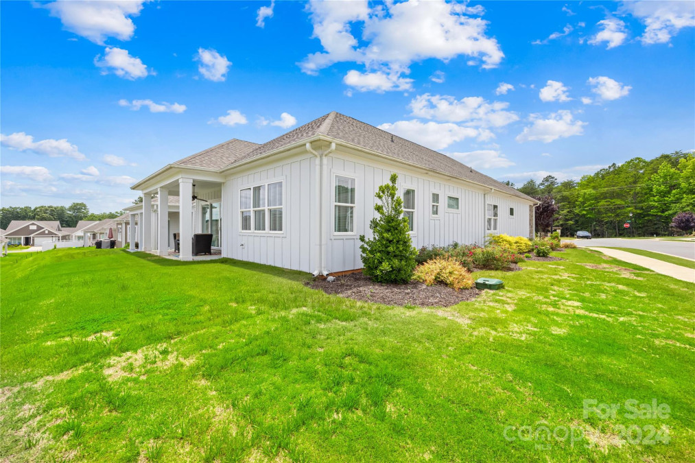 4526 Stellata Loop Sherrills Ford, NC 28673