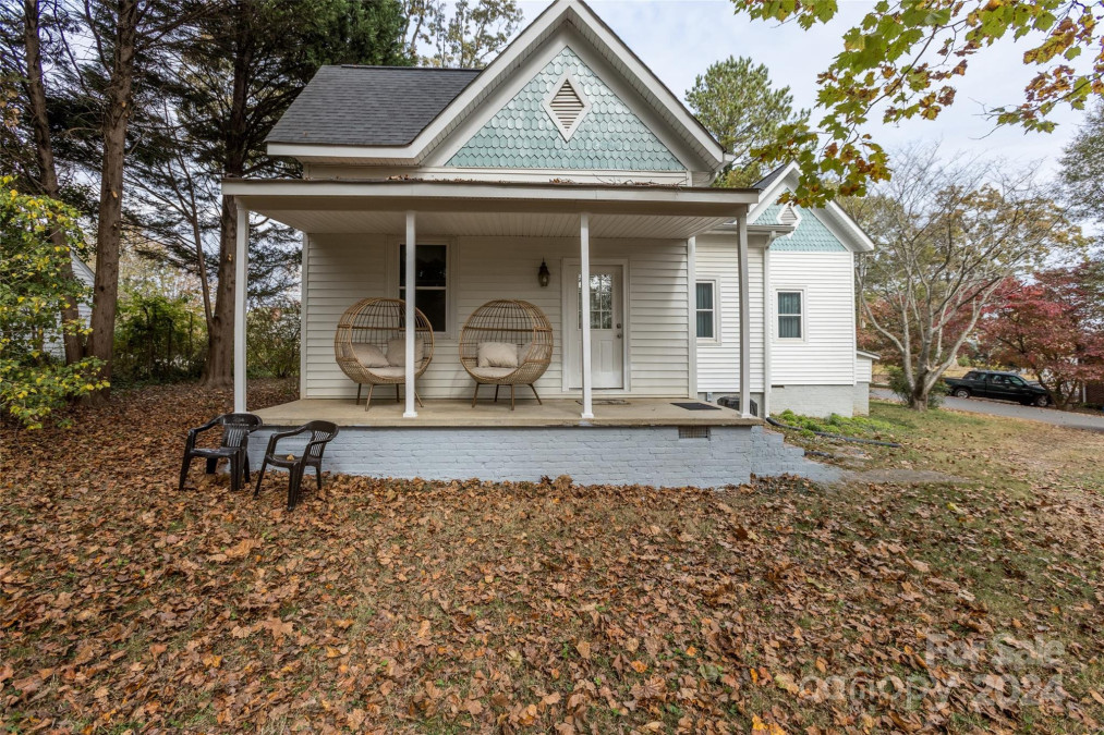 211 Glendale Ave Mount Holly, NC 28120